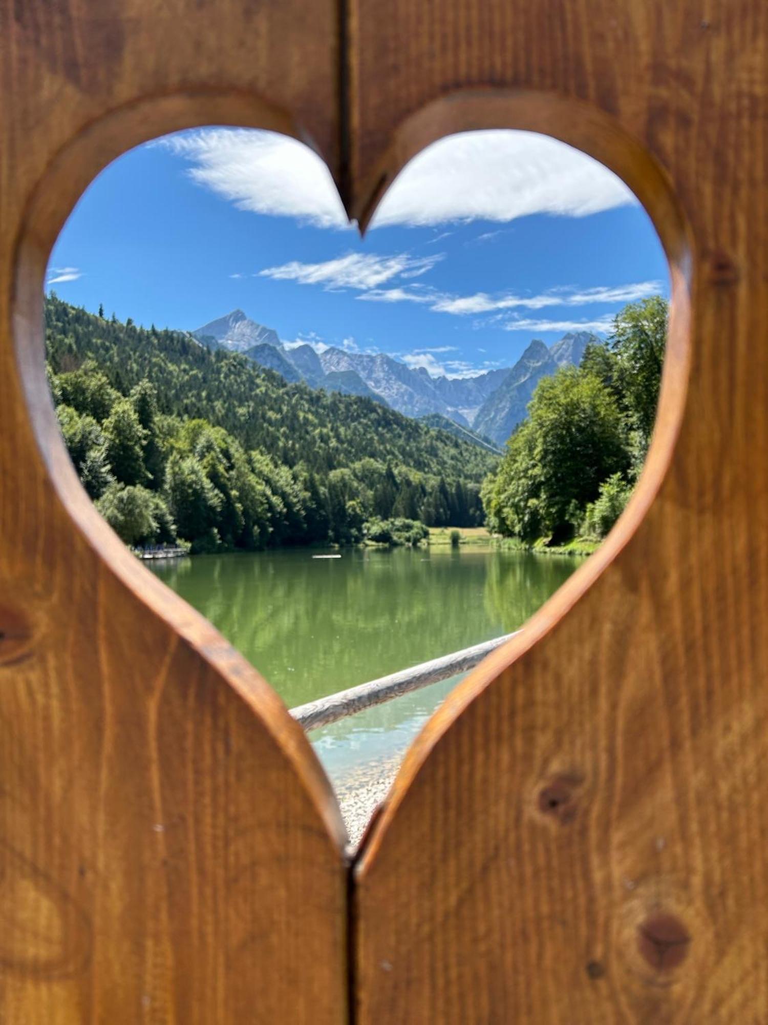 Ferienwohnung Regina Garmisch-Partenkirchen Exterior foto